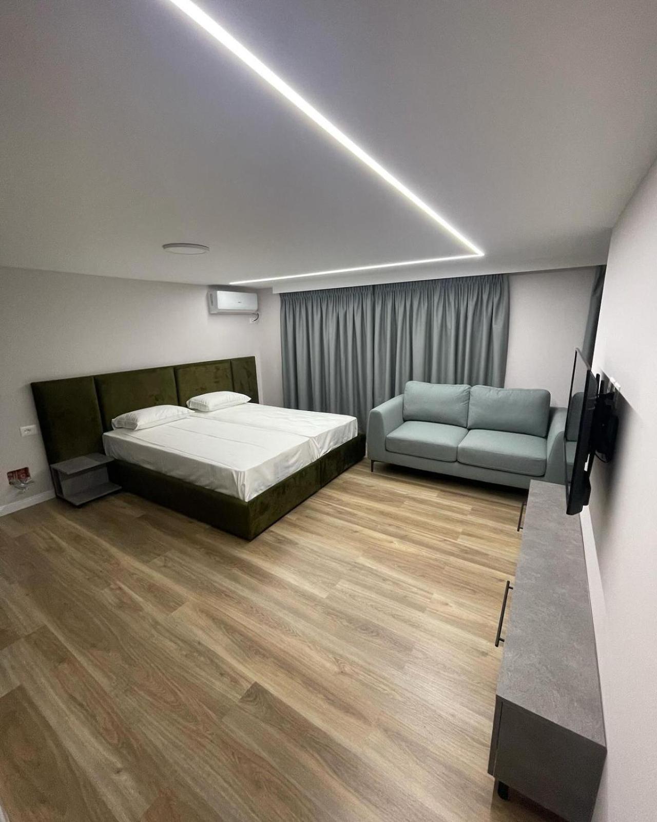 Estel Apartment *