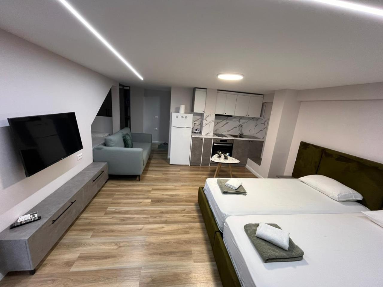 Estel Apartment *